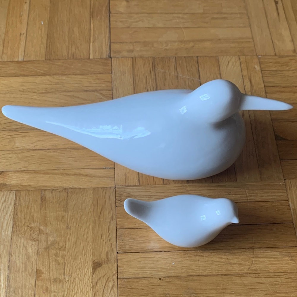 Set of (2) White Ceramic Bird Figurines - Picture 5 of 6
